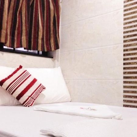 Shanghai Hostel Hk Гонконг Экстерьер фото